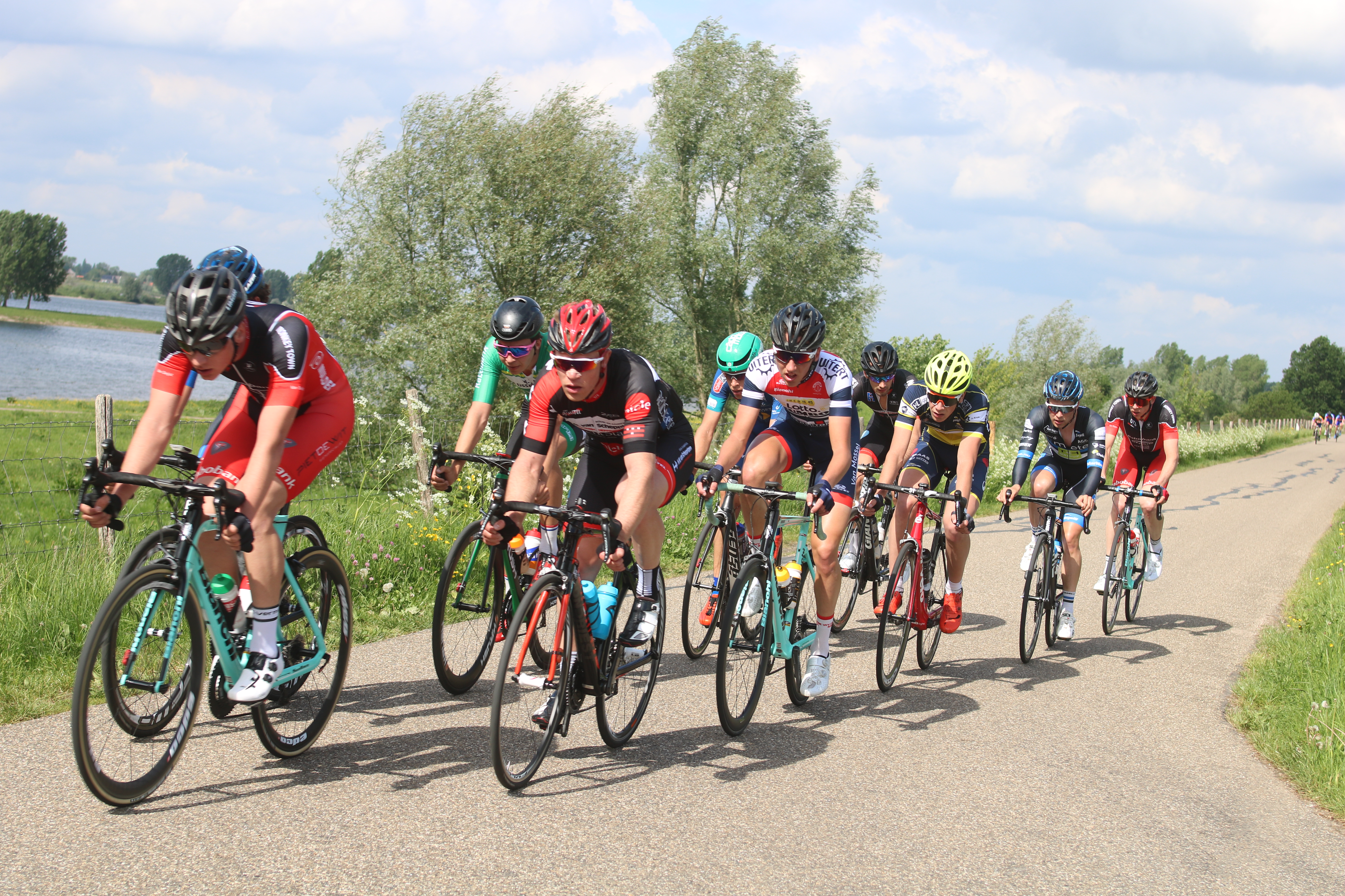 Van Bakel wint in Maren-Kessel